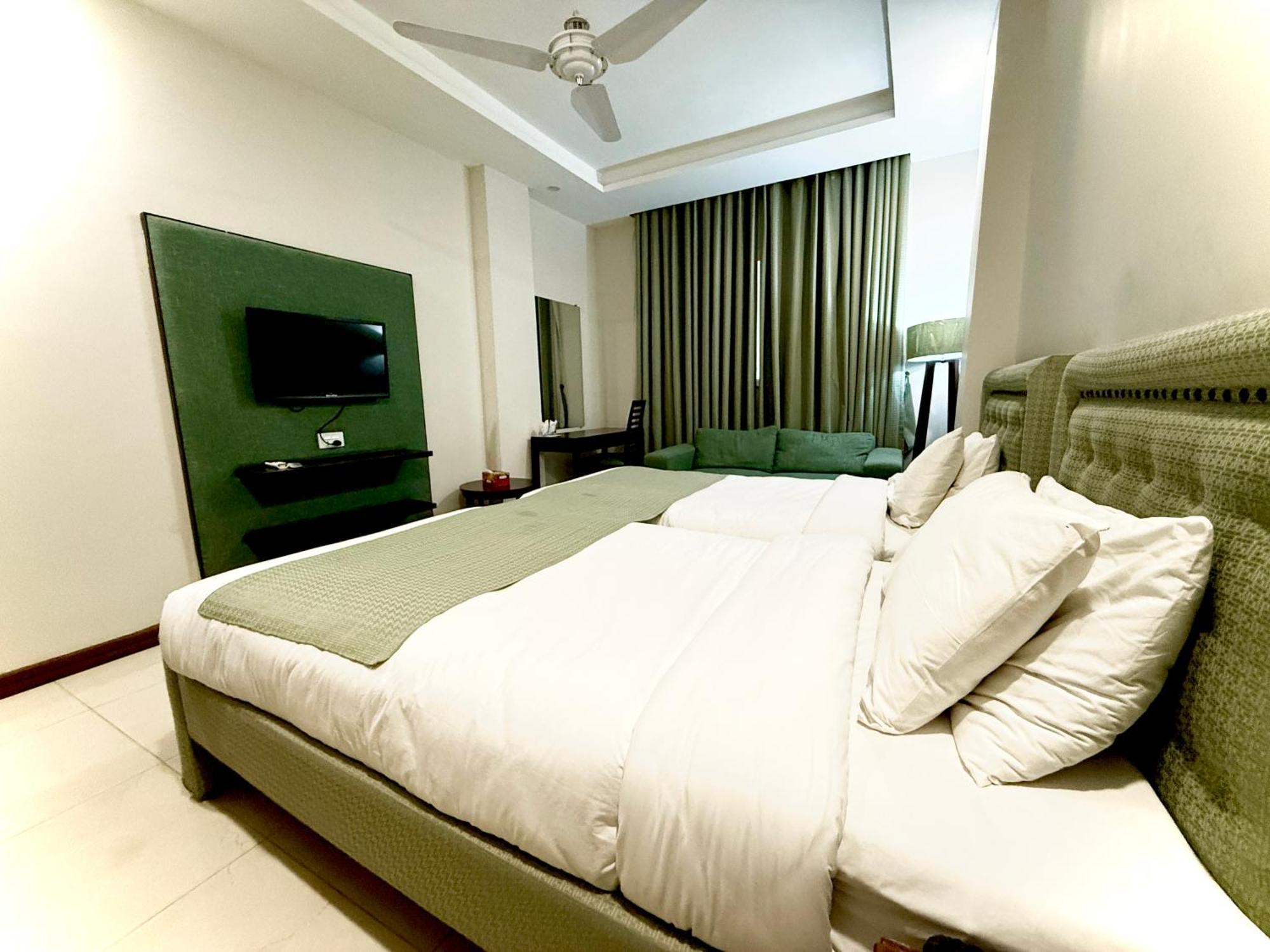 Atlas Hotel Islamabad Zewnętrze zdjęcie